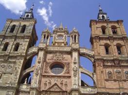 190759-astorga-fachada catedral.jpg